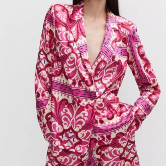 21. Fashion Alex&Parker Satin Flowy Set Kimono
Blazer&Pants Pink White Color L - Picture 2 of 15